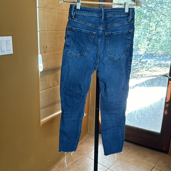 BDG Urban Outfitters Twig High Rise Skinny Distressed Frayed
Raw Hem Jean Sz 27 - Picture 9 of 9
